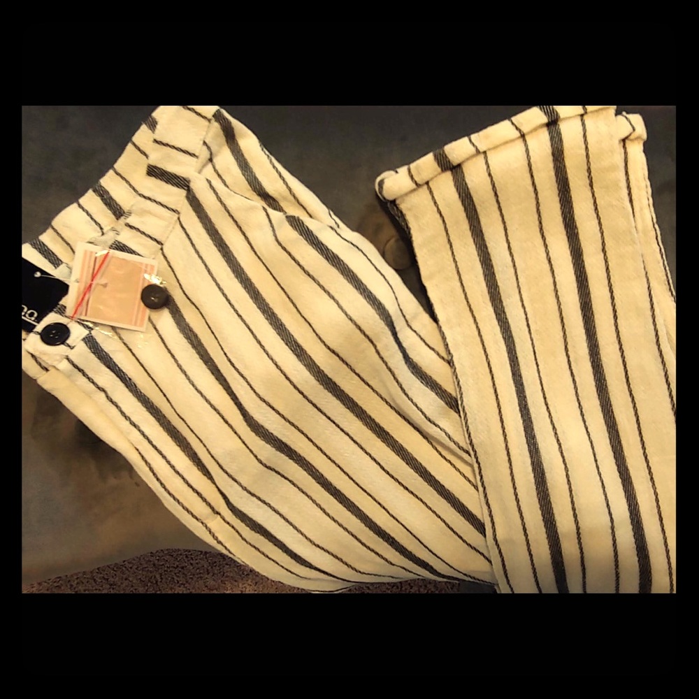 ***NWT***Stylish Pinstriped Pants